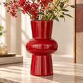 أحمر