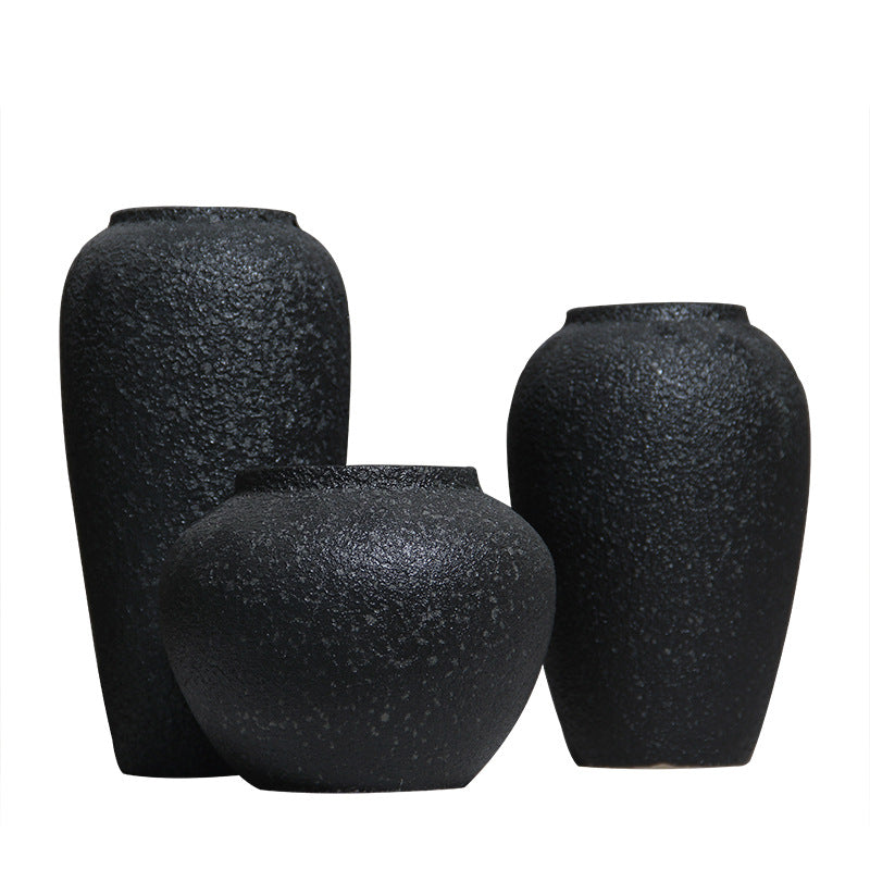 أسود