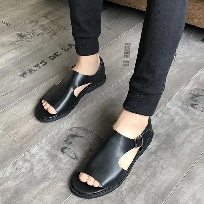 أسود