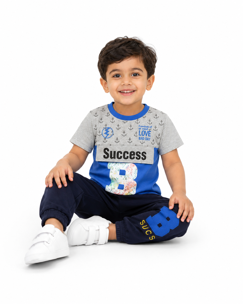 طقم أولادي أزرق ورمادي بطبعة Success – صورة 3