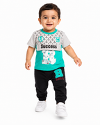 طقم أولادي أخضر نعناعي وأسود بطبعة Success – صورة 4