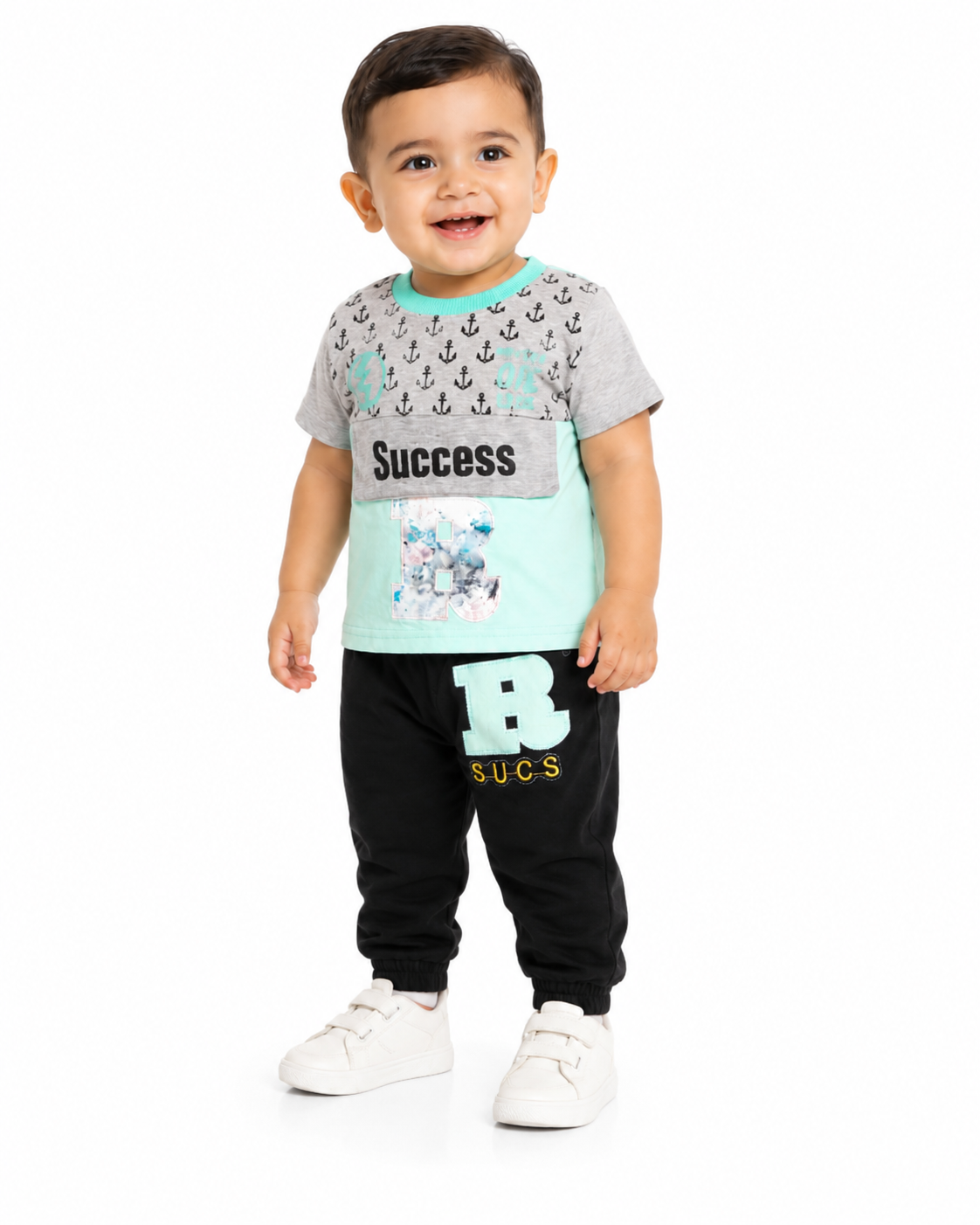 طقم أولادي رمادي وأسود بطبعة Success – صورة 3