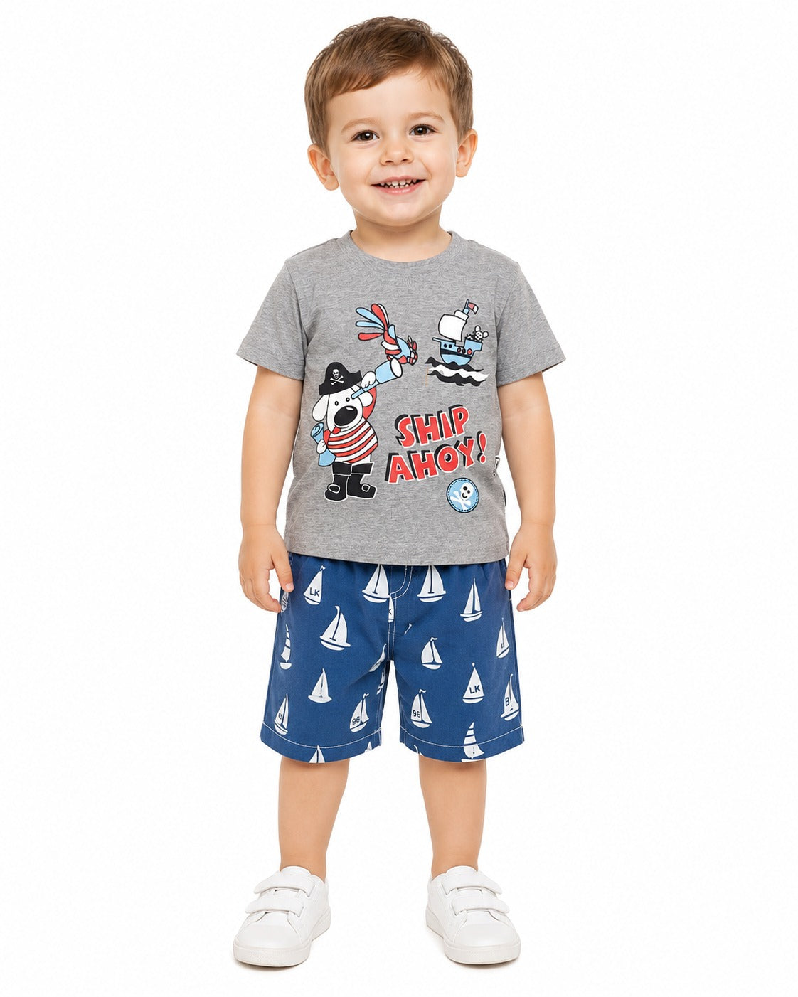 طقم أولاد بتيشيرت رمادي وشورت أزرق – صورة 2