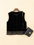 أسود