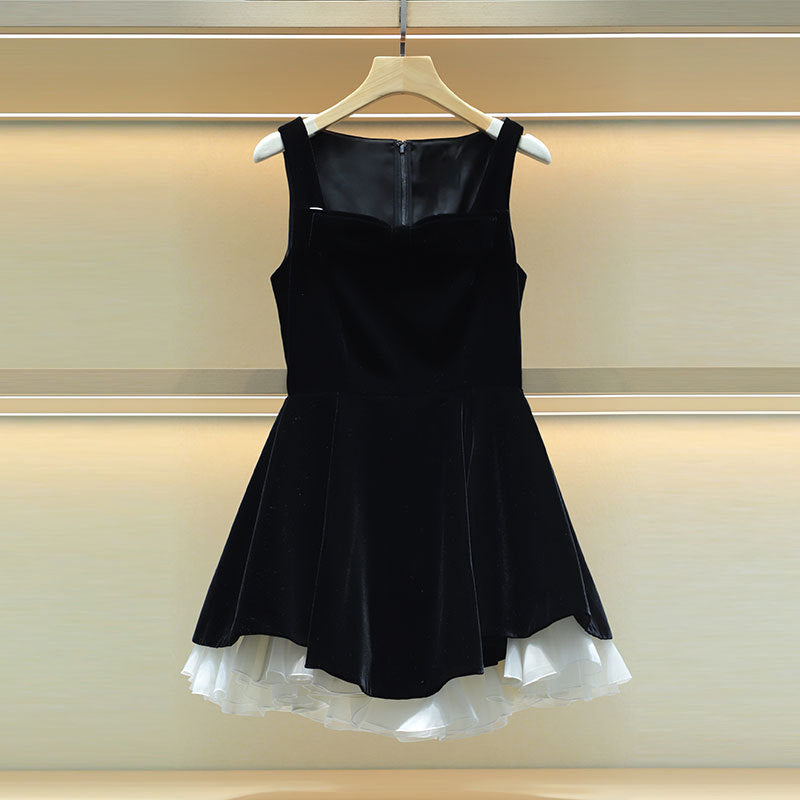 أسود
