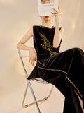 أسود