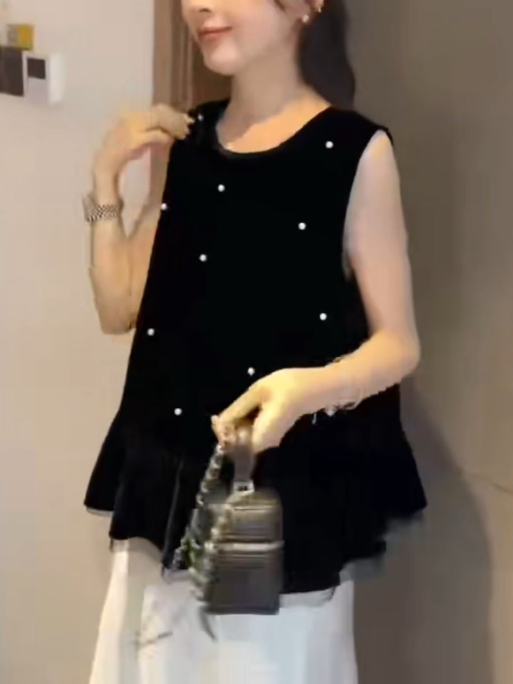 أسود