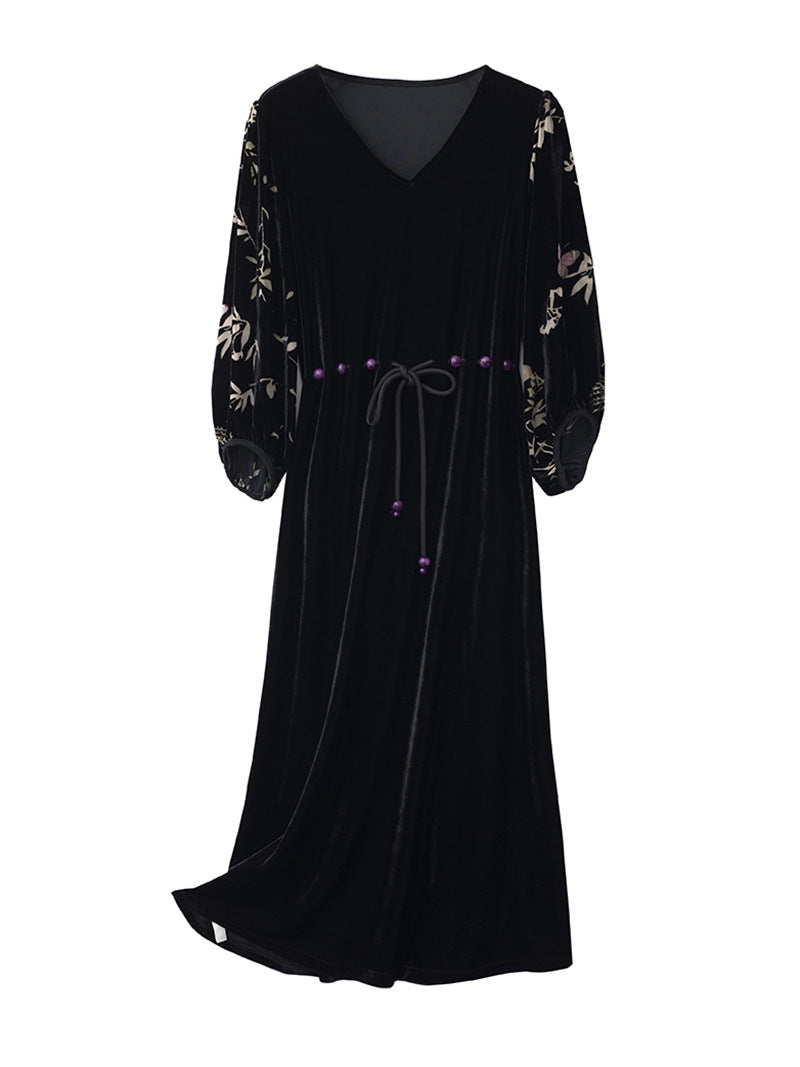 أسود