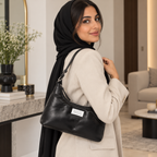 أسود