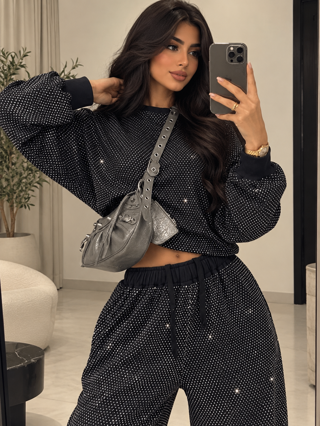 أسود
