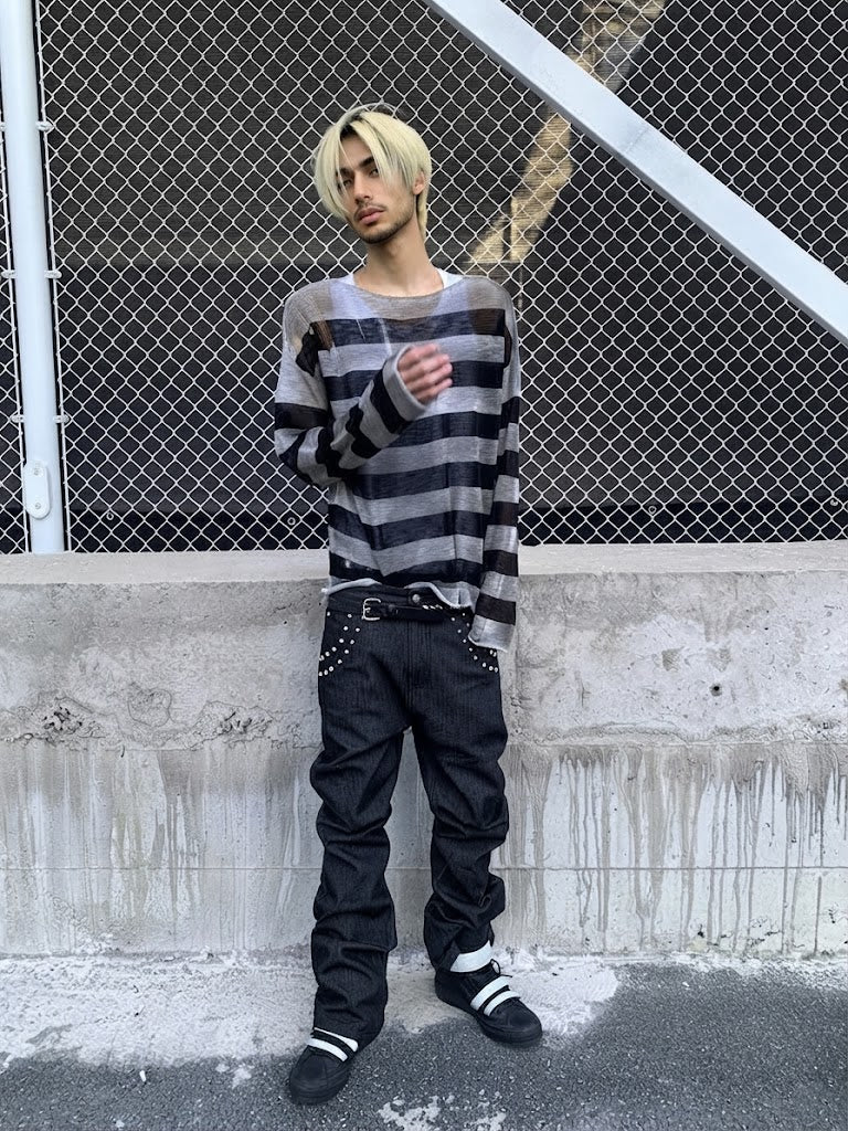 أسود