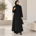 أسود