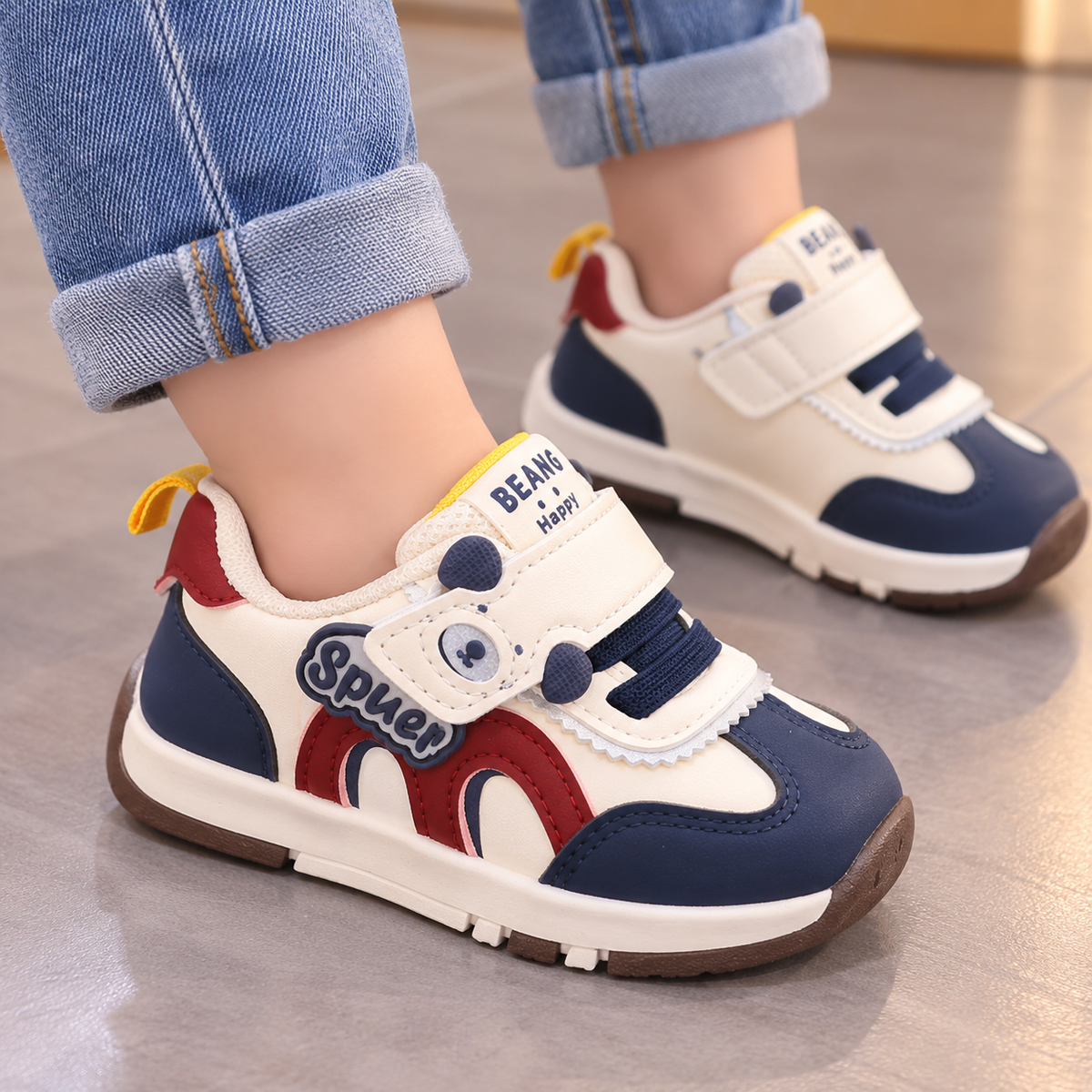 أزرق