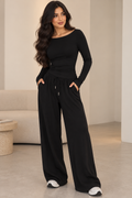 أسود