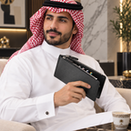 أسود