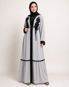 عباية كارديغان رمادية مطرزة بتصميم أنيق