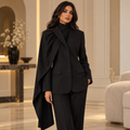 أسود
