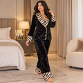 أسود مع حواف بنقشة الفهد