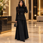 أسود