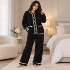 أسود