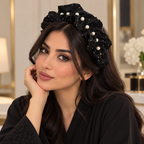 أسود