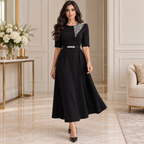 أسود