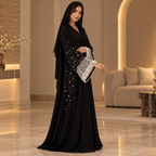 أسود