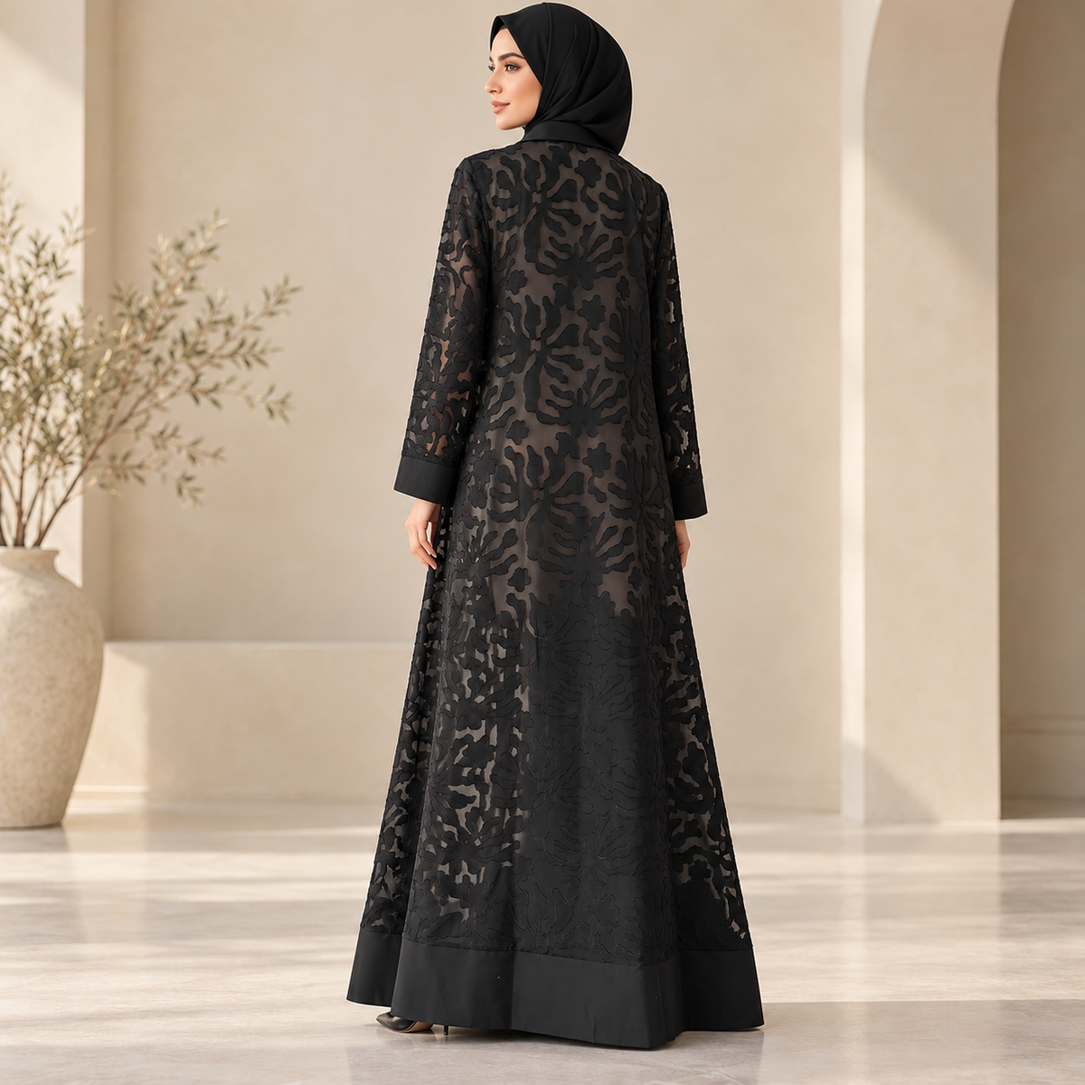 أسود