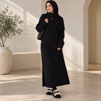 أسود