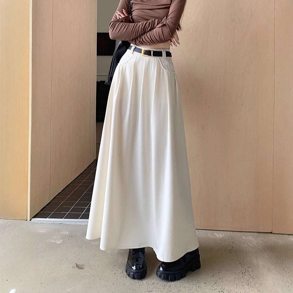 أبيض