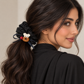 أسود