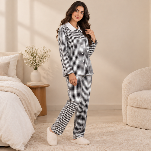 كاروهات سوداء