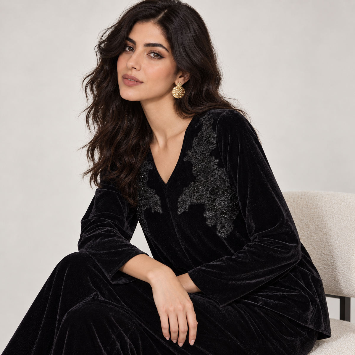 أسود