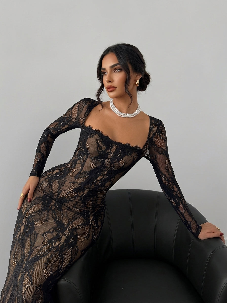 أسود