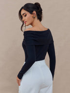 أسود