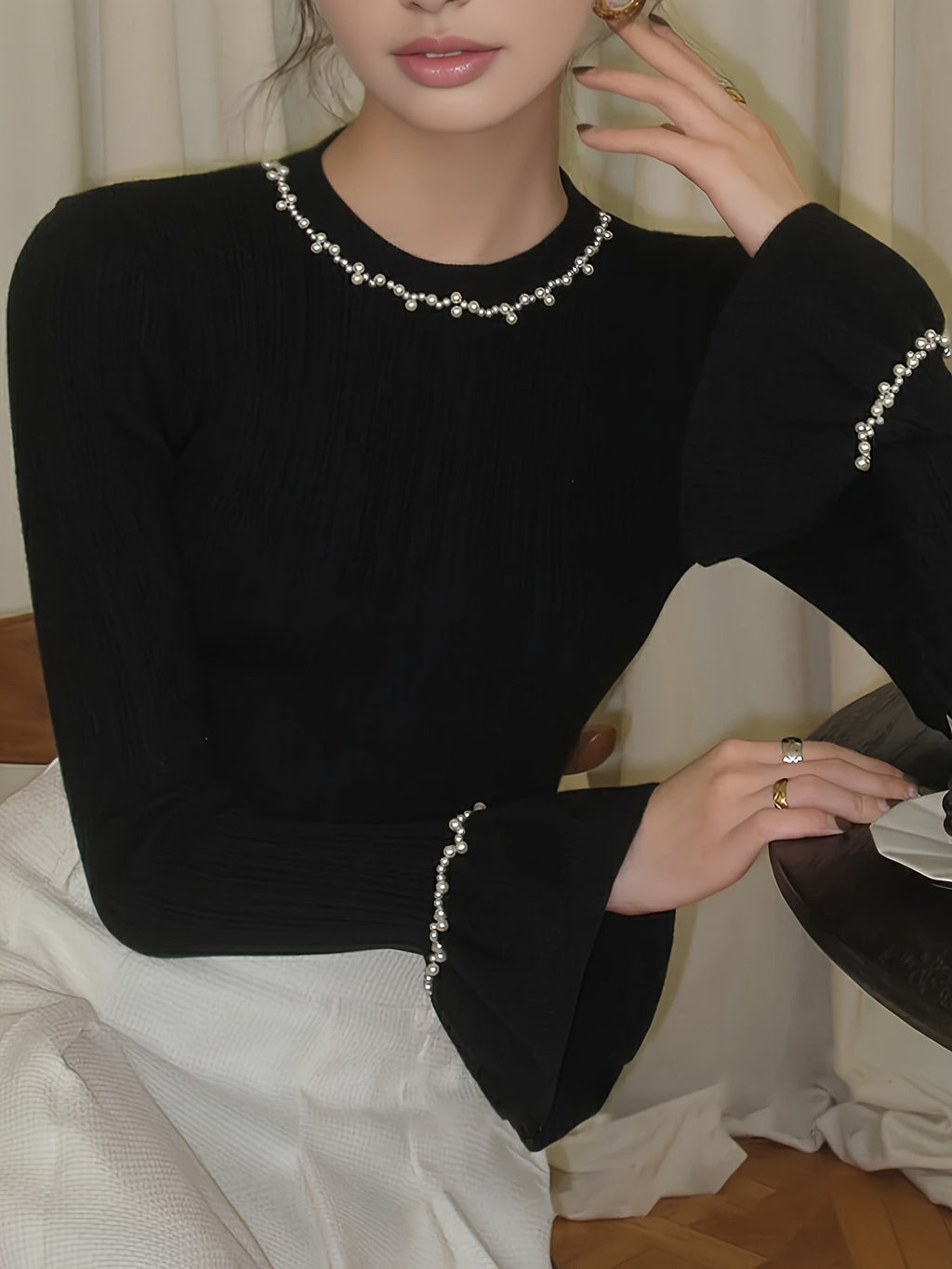 أسود