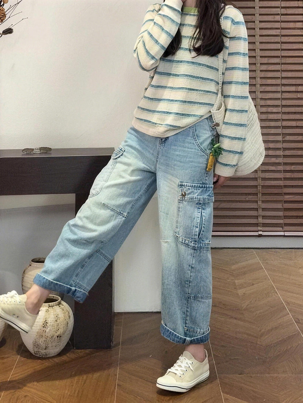أزرق