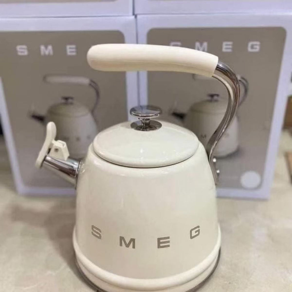 أبيض