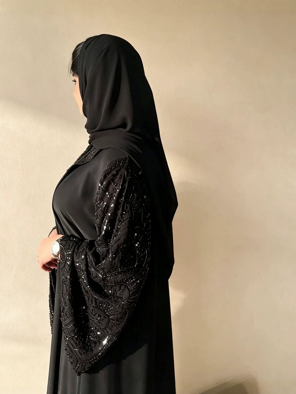 أسود
