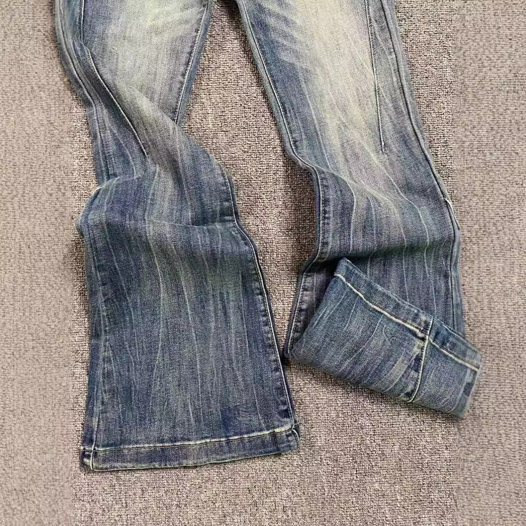 أزرق