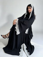 أسود