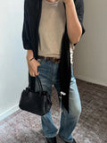 أسود