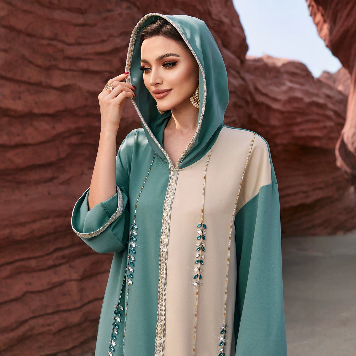 أخضر مع بيج
