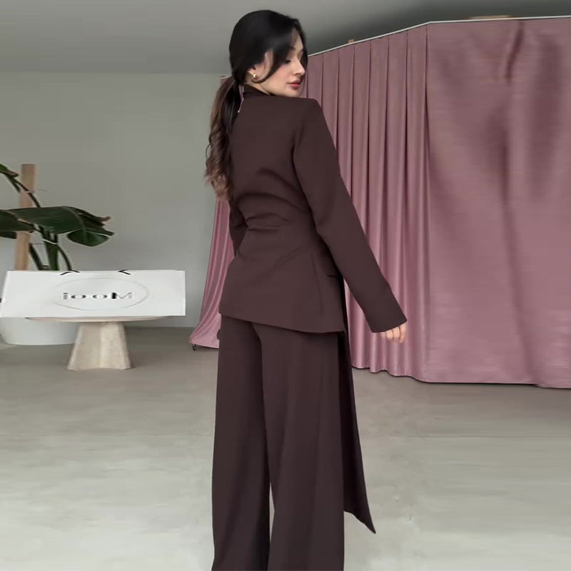 بني داكن
