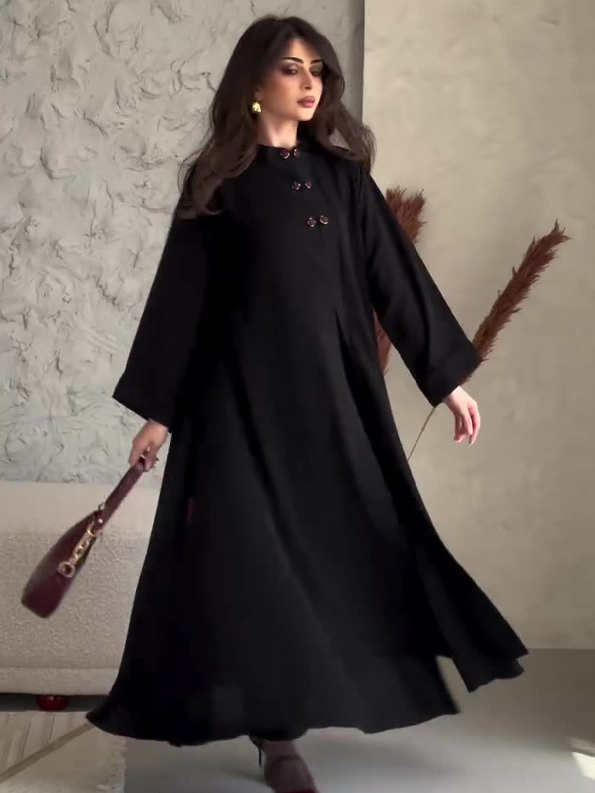 أسود
