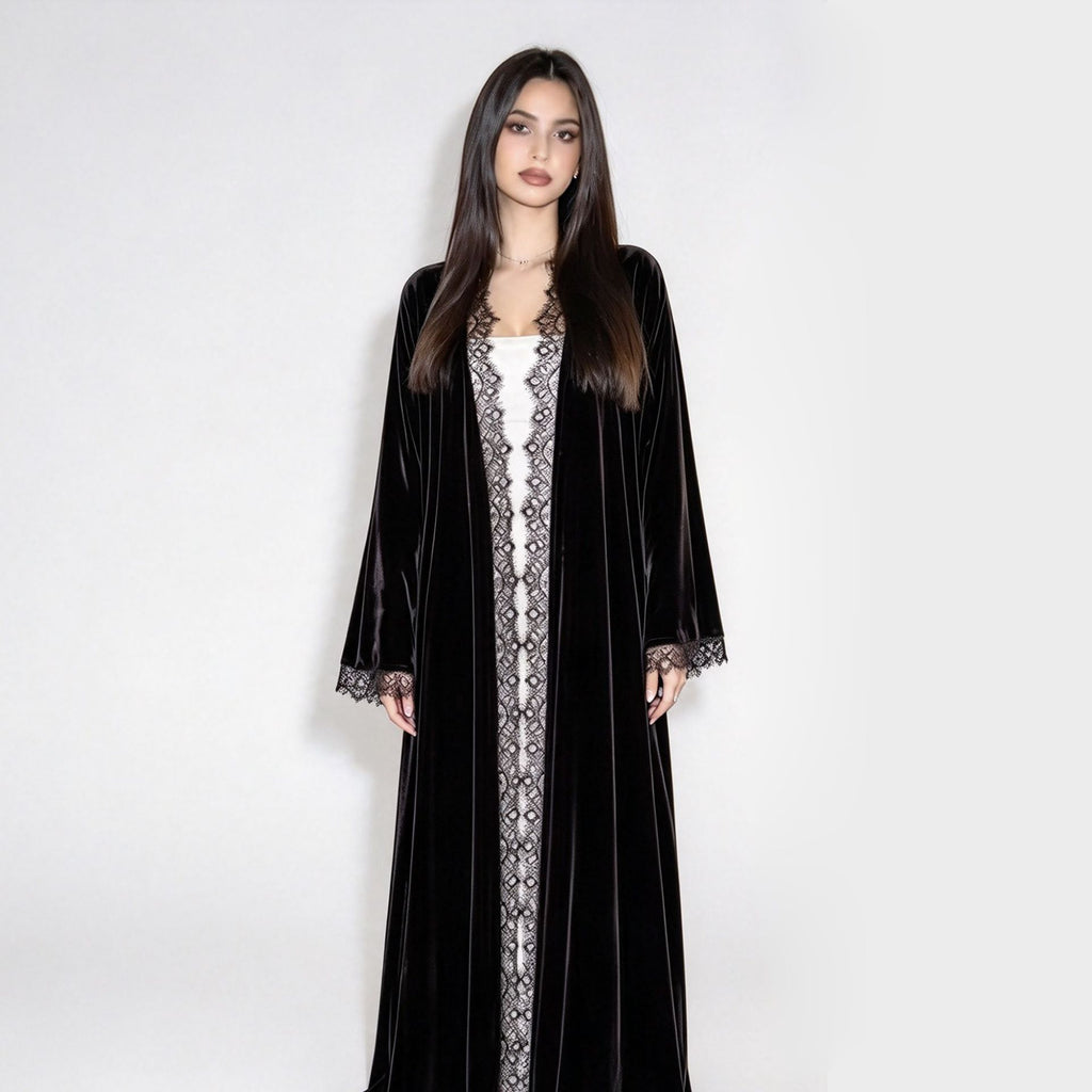 أسود