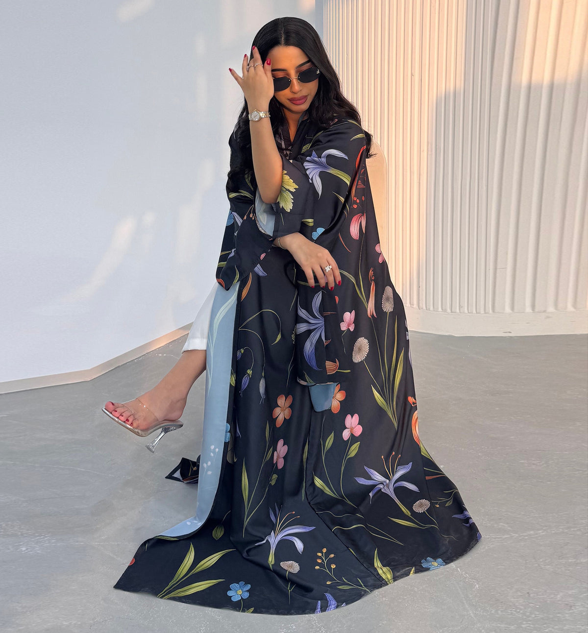 أسود
