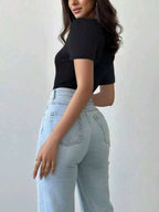 أسود