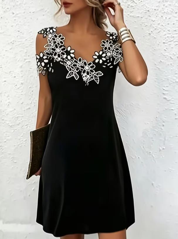 أسود