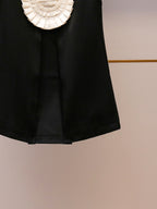 أسود